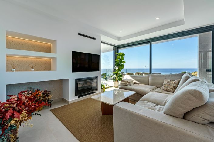 Image No.10-4 Bed Villa for sale