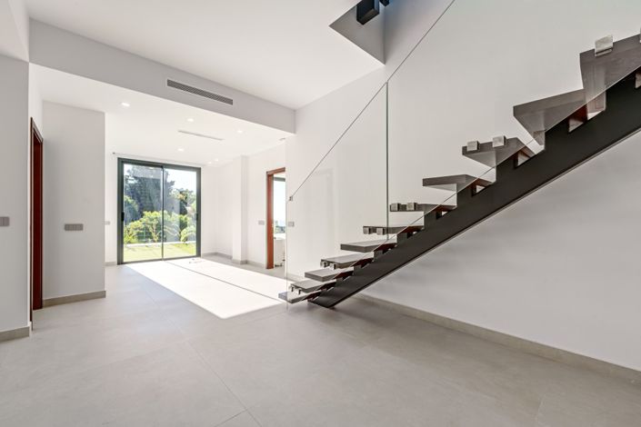 Image No.24-4 Bed Villa for sale