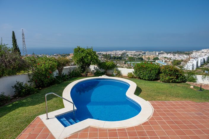 Image No.1-2 Bed Villa for sale