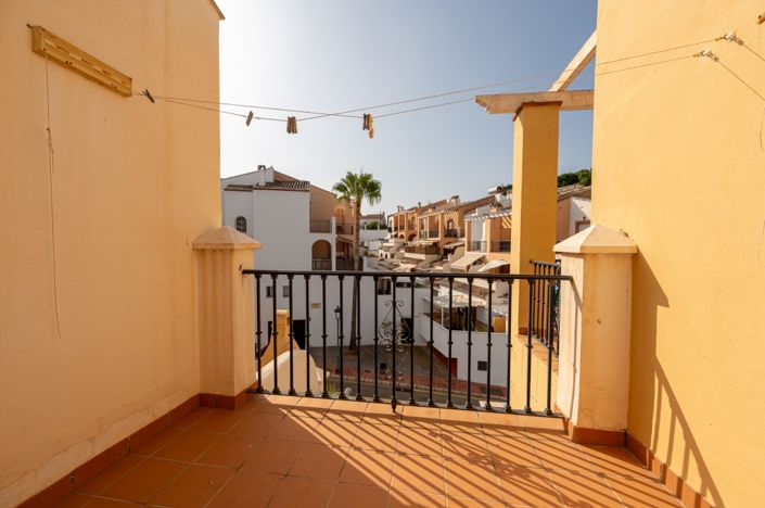 Image No.10-3 Bed Property for sale