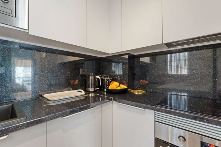 Image No.14-3 Bed Property for sale