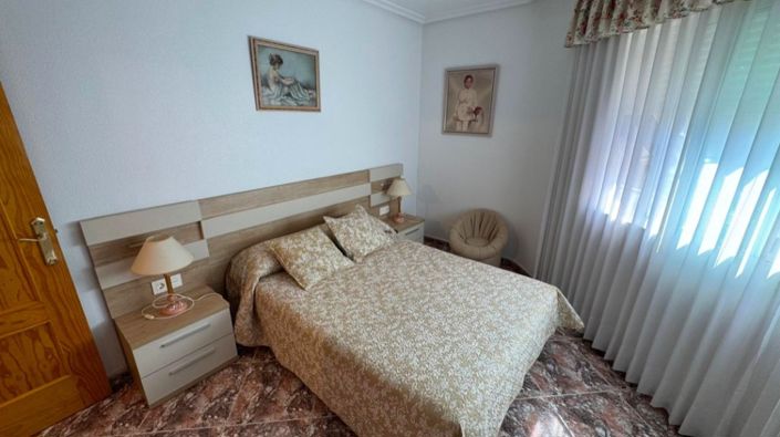 Image No.12-3 Bed Apartment for sale