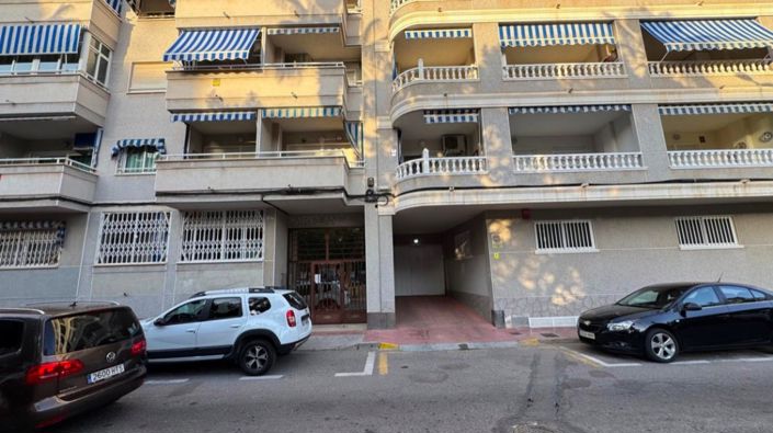 Image No.25-3 Bed Apartment for sale