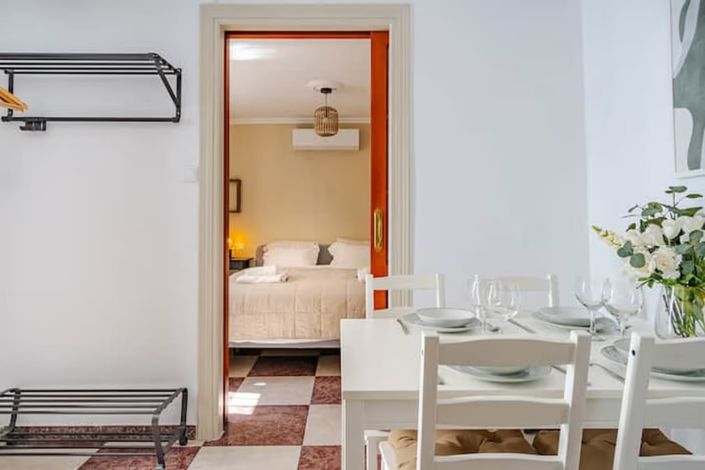 Image No.21-2 Bed Townhouse for sale