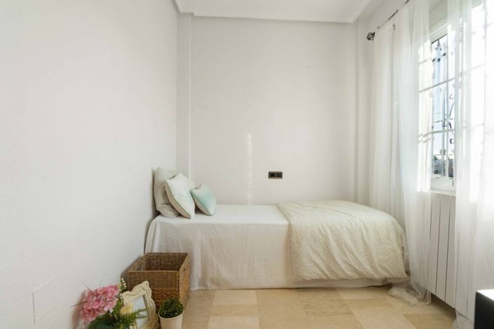 Image No.19-5 Bed Villa for sale