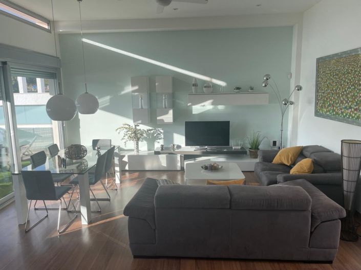 Image No.20-3 Bed Villa for sale