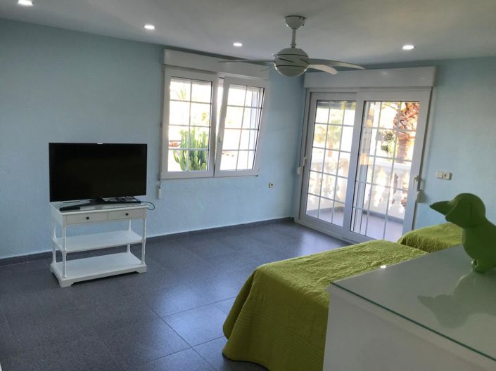 Image No.11-7 Bed Villa for sale