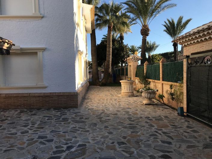 Image No.21-7 Bed Villa for sale