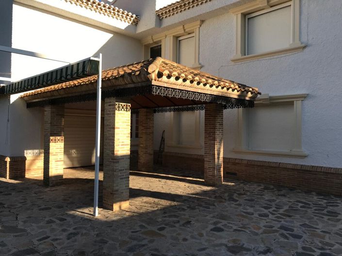 Image No.3-7 Bed Villa for sale