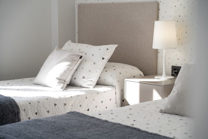 Image No.24-3 Bed Property for sale