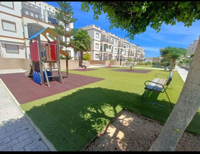 Image No.12-2 Bed Property for sale