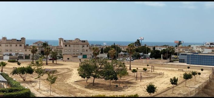 Image No.15-2 Bed Property for sale