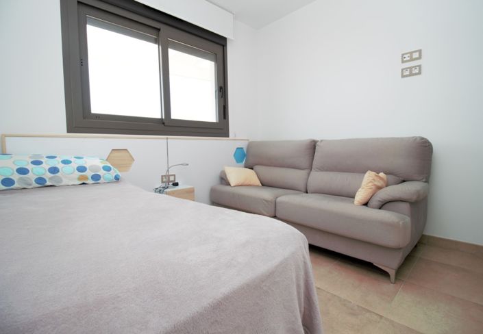 Image No.13-2 Bed Property for sale