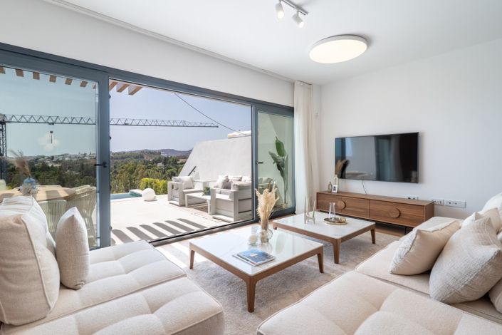 Image No.8-3 Bed Townhouse for sale