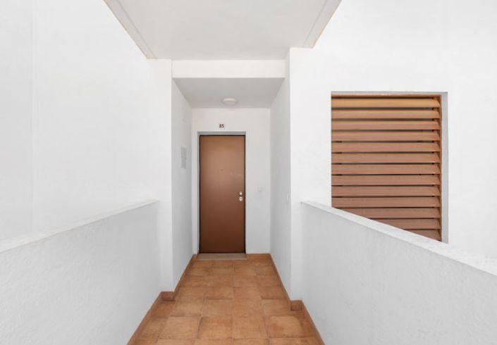 Image No.22-3 Bed Apartment for sale