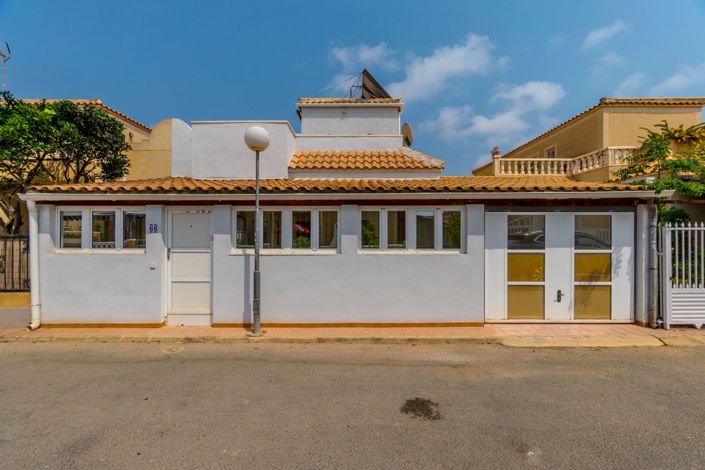 Image No.1-3 Bed Townhouse for sale