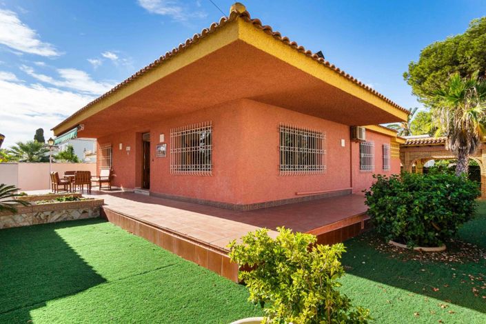 Image No.1-5 Bed Villa for sale