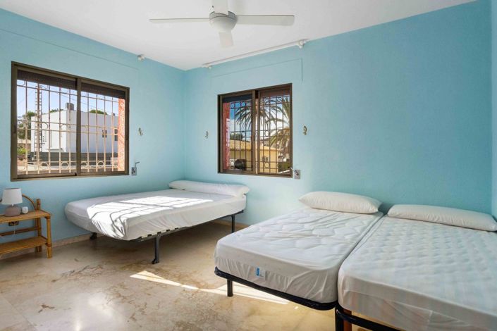 Image No.16-5 Bed Villa for sale