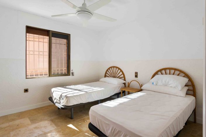 Image No.20-5 Bed Villa for sale