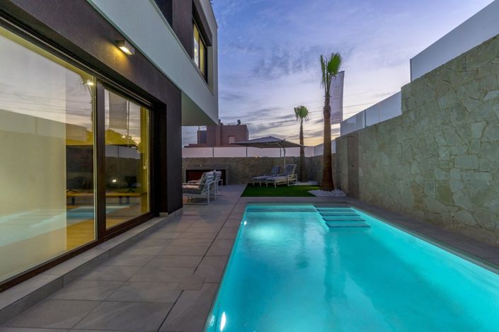 Image No.39-3 Bed Villa for sale