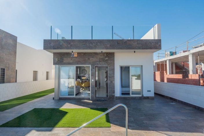 Image No.1-3 Bed Villa for sale
