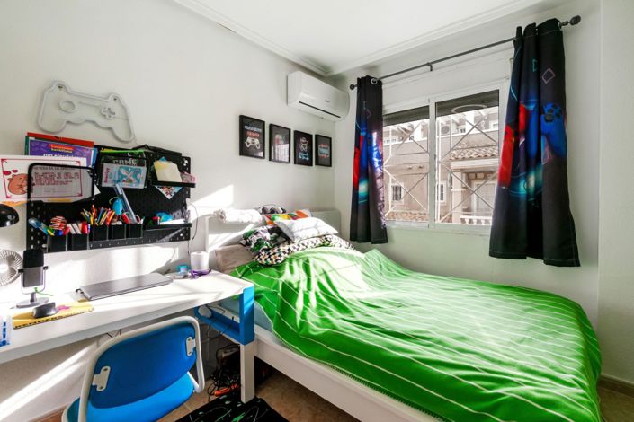 Image No.12-Jumelé de 4 chambres à vendre à Orihuela