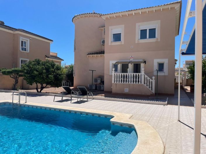 Image No.1-Villa de 4 chambres à vendre à Orihuela