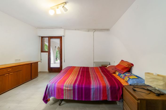 Image No.13-6 Bed Villa for sale