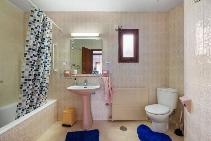 Image No.20-6 Bed Villa for sale