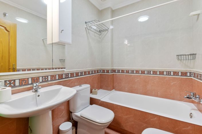 Image No.12-3 Bed Apartment for sale