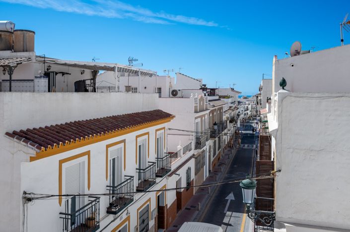 Image No.21-6 Bed Townhouse for sale