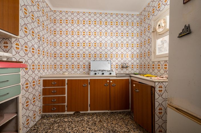 Image No.6-6 Bed Townhouse for sale