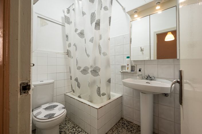 Image No.7-6 Bed Townhouse for sale