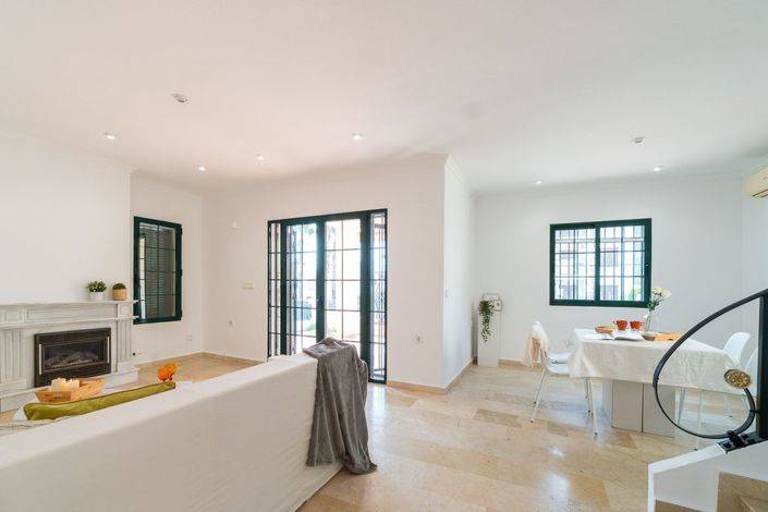 Image No.8-3 Bed Villa for sale