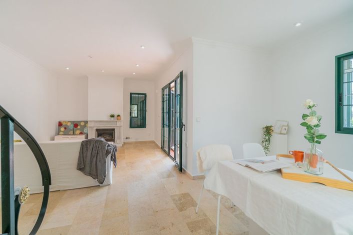 Image No.9-3 Bed Villa for sale