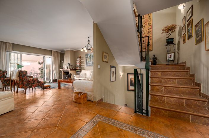 Image No.26-3 Bed Townhouse for sale