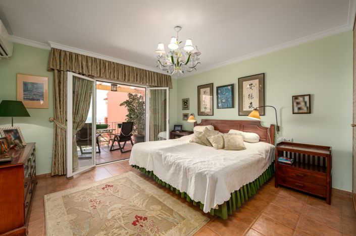 Image No.4-3 Bed Townhouse for sale