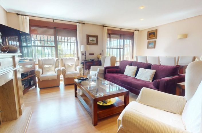 Image No.20-5 Bed Villa for sale