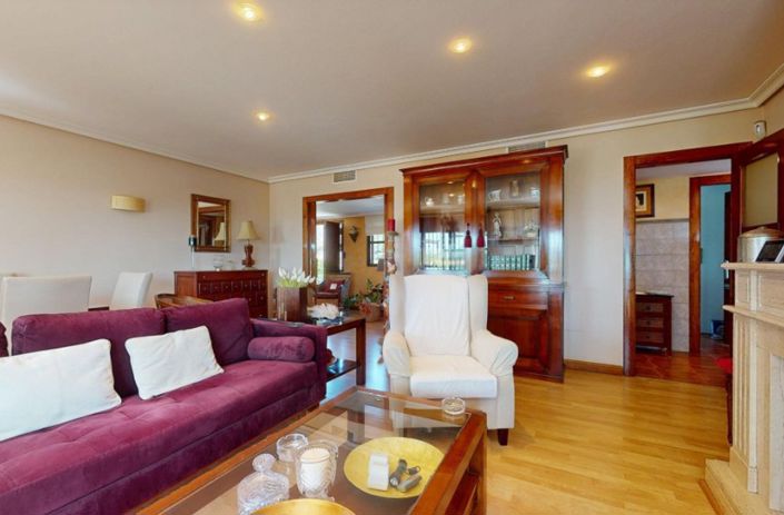 Image No.21-5 Bed Villa for sale