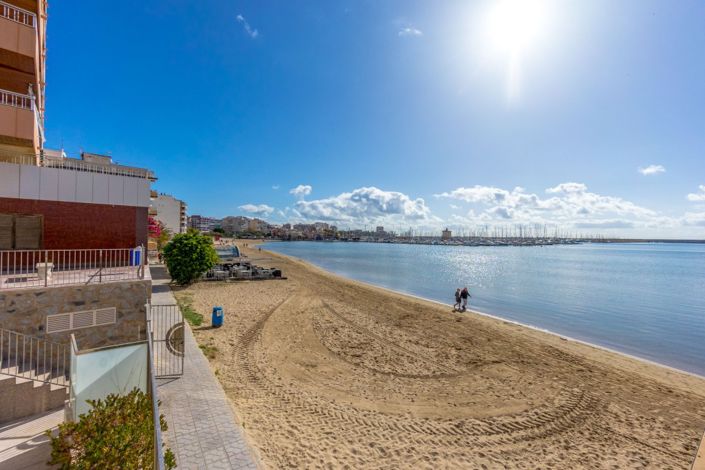 Image No.21-3 Bed Property for sale