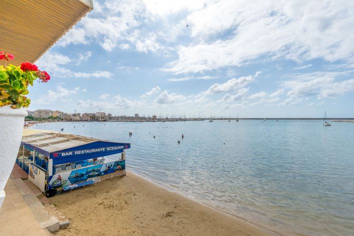 Image No.24-3 Bed Property for sale