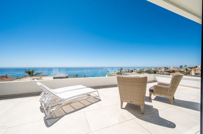 Image No.1-Villa de 4 chambres à vendre à Nerja