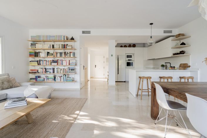 Image No.14-4 Bed Townhouse for sale