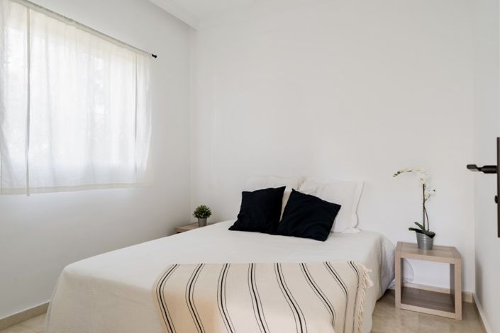 Image No.23-4 Bed Townhouse for sale