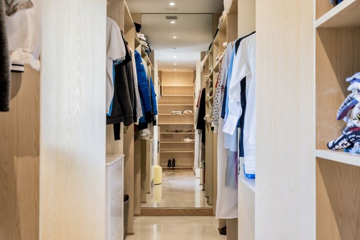 Image No.24-4 Bed Townhouse for sale