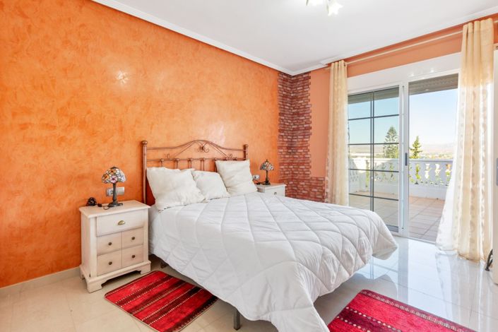 Image No.16-5 Bed Villa for sale