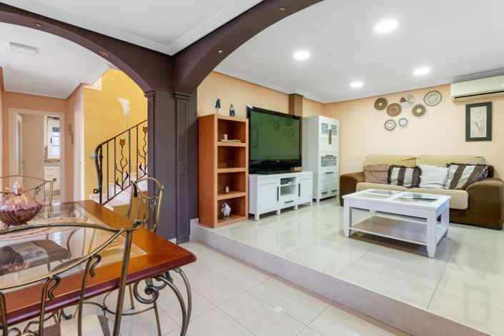 Image No.6-5 Bed Villa for sale