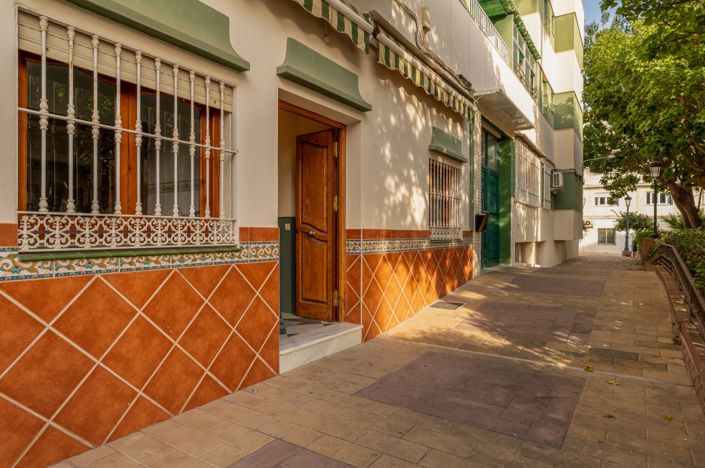 Image No.11-2 Bed Property for sale