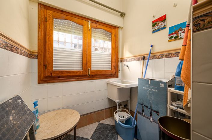 Image No.13-2 Bed Property for sale