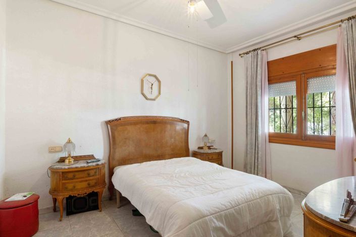 Image No.12-Villa de 8 chambres à vendre à Torrevieja